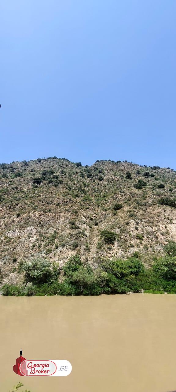 იყიდება ახალი გარემონტებული 9 ოთახიანი სახლი არმაზში